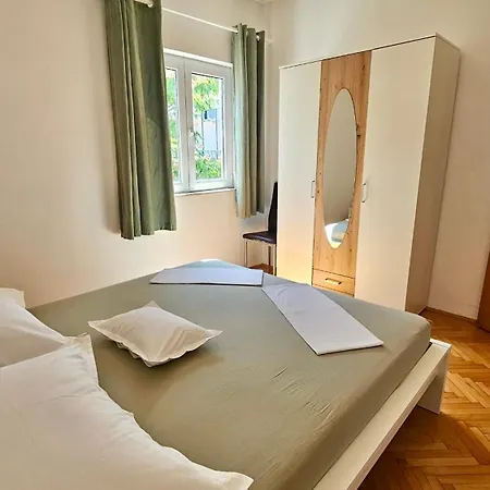 Vinka Appartement Pisak